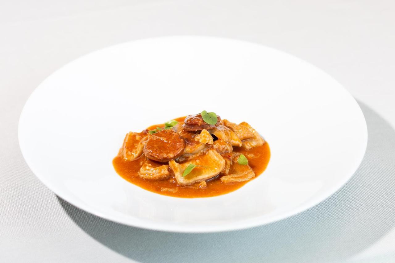 Hotel Gastronomico Torre De Galizano Bagian luar foto